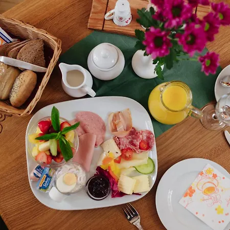 מלון Berghotel Baerenstein 3*